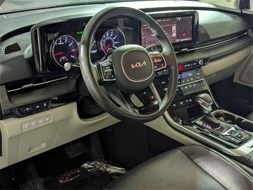 2023 Kia Carnival EX