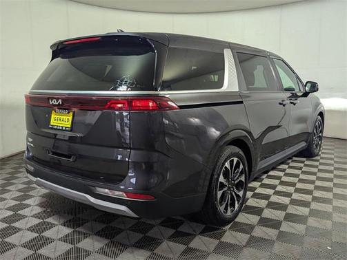 2023 Kia Carnival EX