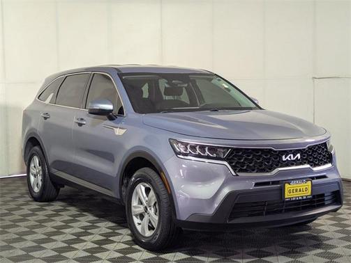 2022 Kia Sorento LX