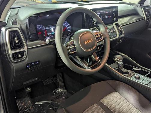 2022 Kia Sorento LX