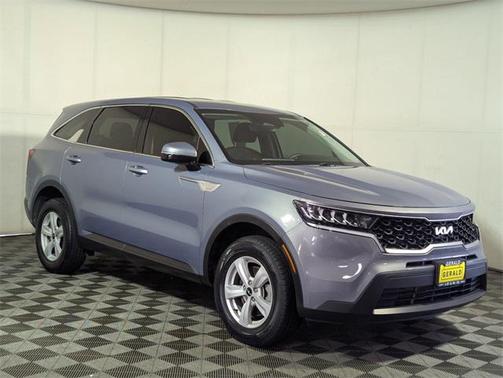 2022 Kia Sorento LX
