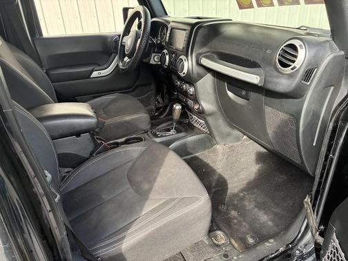 Black Clearcoat 2017 Jeep Wrangler Unlimited Sahara