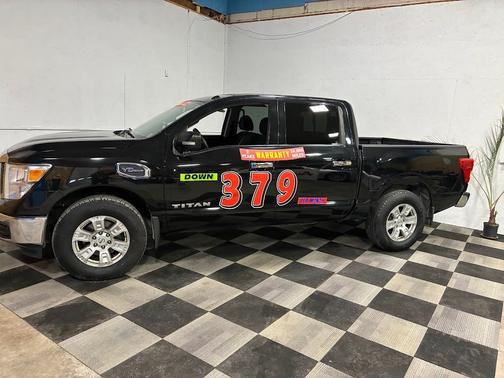 2017 Nissan Titan SV