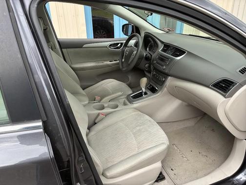 Gray 2014 Nissan Sentra SV