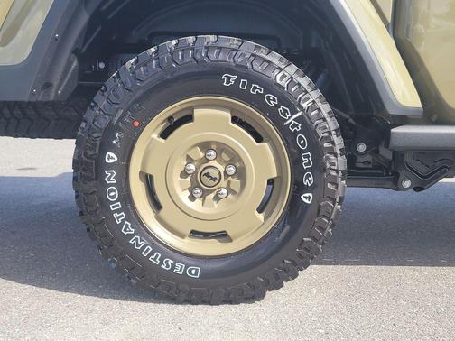41 2026 Jeep Gladiator Willys 41 4x4