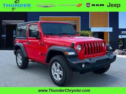 Photo 1 of 28 of 2022 Jeep Wrangler Sport