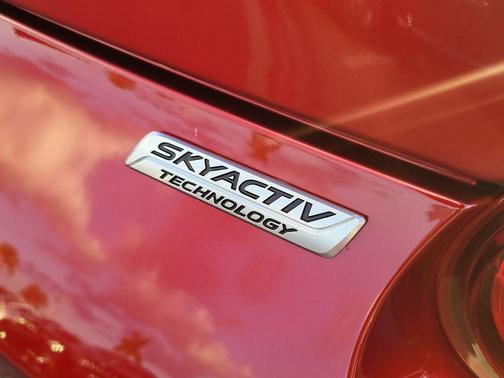 2019 Mazda MX-5 Miata Sport