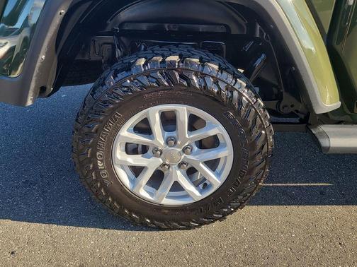 2023 Jeep Gladiator Sport S