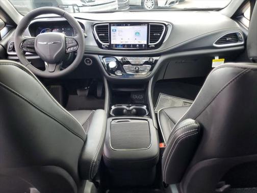 2025 Chrysler Pacifica Hybrid Premium S Appearance Pkg