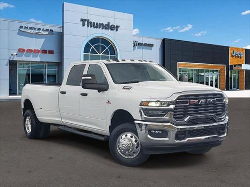 2025 RAM 3500 Tradesman Crew Cab 4x4 8' Box