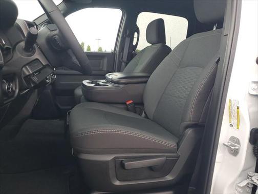 2025 RAM 3500 Tradesman Crew Cab 4x4 8' Box