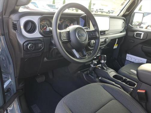 2025 Jeep Gladiator Nighthawk