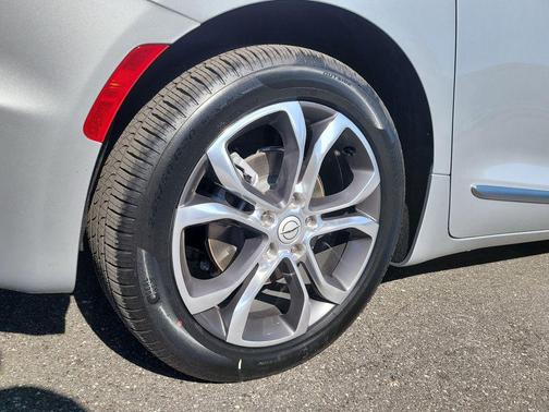 2026 Chrysler Pacifica L