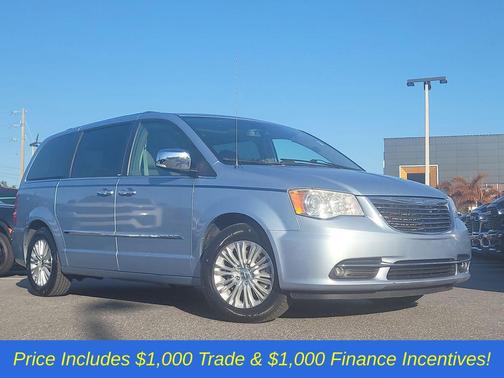 2013 Chrysler Town & Country Limited
