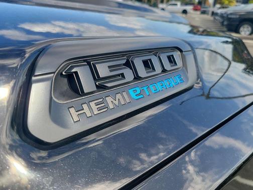 2024 RAM 1500 Big Horn/Lone Star