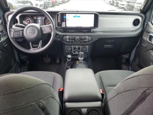 2025 Jeep Gladiator Nighthawk
