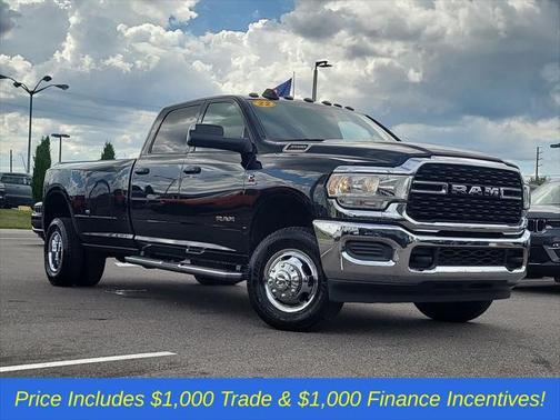 2022 RAM 3500 Big Horn Crew Cab 4x4 8' Box