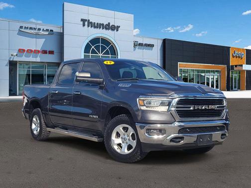 Granite Crystal Metallic Clearcoat 2019 RAM 1500 Big Horn
