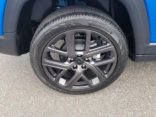 Hydro Blue Pearlcoat 2026 Jeep Compass Latitude