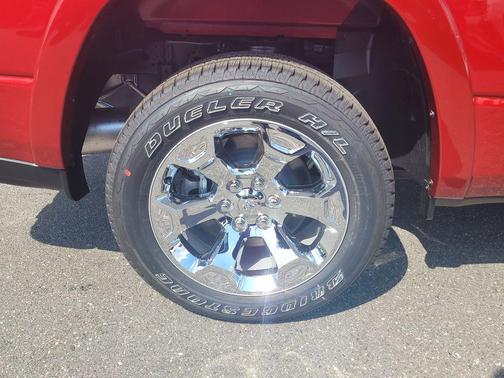 Molten Red Pearlcoat 2026 RAM 1500 Big Horn/Lone Star