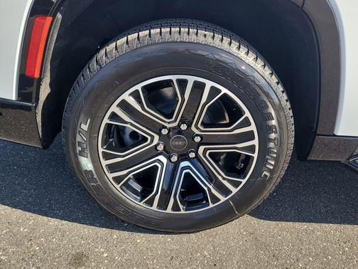 2026 Jeep Grand Wagoneer 4x4