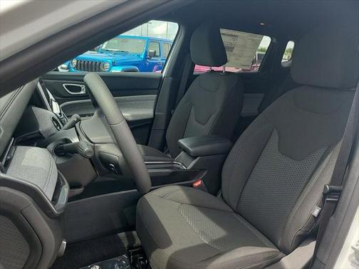 2025 Jeep Compass Sport