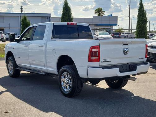Bright White Clearcoat 2023 RAM 2500 Laramie Crew Cab 4x4 6'4' Box