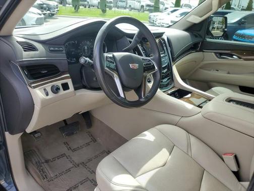 2020 Cadillac Escalade ESV Luxury