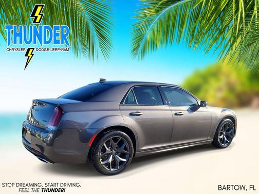 2023 Chrysler 300 Touring