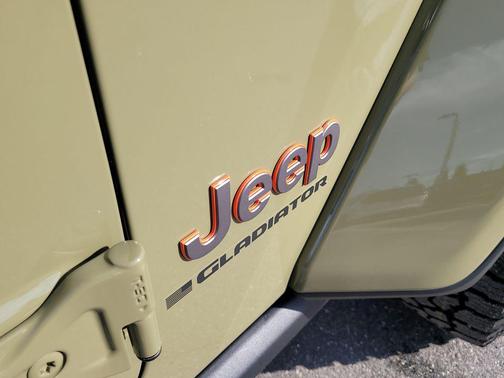 2025 Jeep Gladiator Mojave