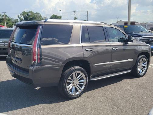 Dark Mocha Metallic 2020 Cadillac Escalade Luxury