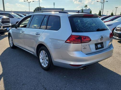 2017 Volkswagen Golf SportWagen TSI S