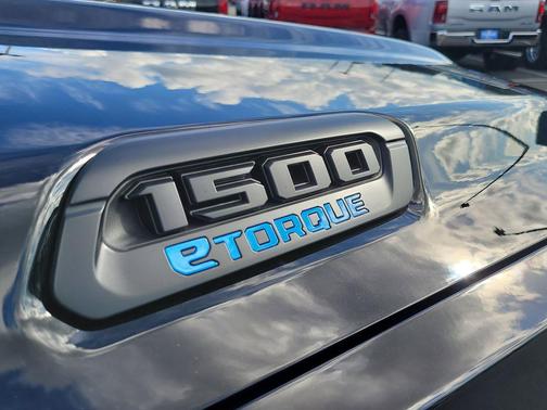2025 RAM 1500 Express