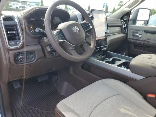 2025 RAM 3500 Laramie Crew Cab 4x4 8' Box