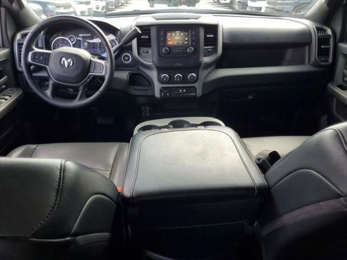 2024 RAM 3500 Tradesman Crew Cab 4x4 6'4' Box