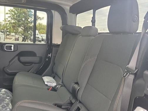 2025 Jeep Gladiator Nighthawk