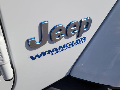 2022 Jeep Wrangler Unlimited 4xe Sahara