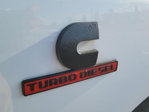 2024 RAM 3500 Tradesman Crew Cab 4x4 8' Box