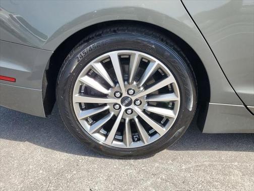 2017 Lincoln MKZ Base