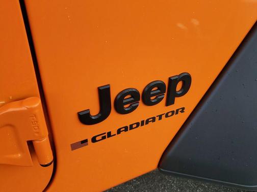 2025 Jeep Gladiator Sport S