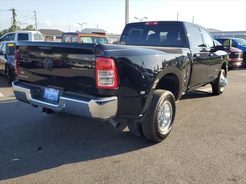 2024 RAM 3500 Big Horn Crew Cab 4x4 8' Box