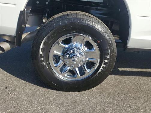 2025 RAM 2500 Tradesman Crew Cab 4x4 6'4' Box