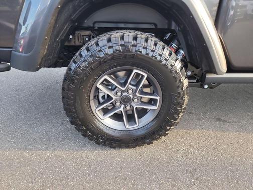 2026 Jeep Gladiator Mojave X 4x4
