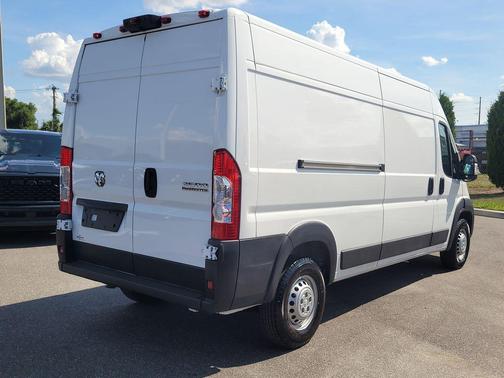 Bright White Clearcoat 2025 RAM ProMaster 2500 Tradesman