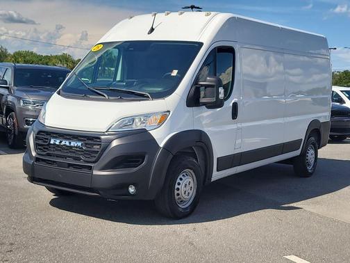 Bright White Clearcoat 2025 RAM ProMaster 2500 Tradesman