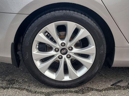 Hyper Silver Metallic 2013 Hyundai Azera Base