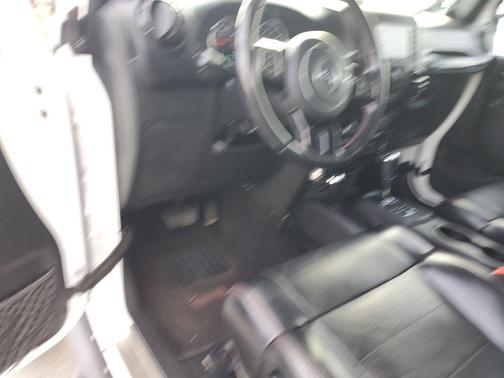 2012 Jeep Wrangler Unlimited Altitude