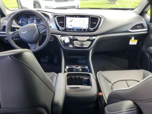 2025 Chrysler Pacifica Hybrid Premium S Appearance Pkg
