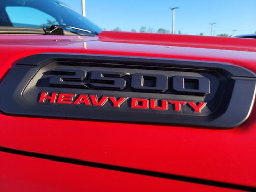 2026 RAM 2500 Tradesman Crew Cab 4x4 6'4' Box