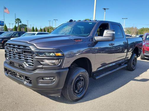 2026 RAM 2500 Tradesman Crew Cab 4x4 6'4' Box